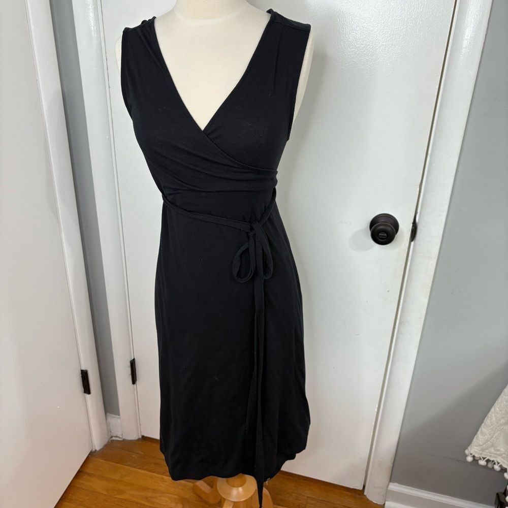 Liz Lange Maternity Black Wrap Dress Size Small Sleeveless Closet Staple